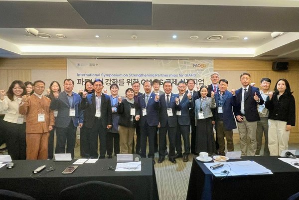  ▲철강항만과 단체 사진 (사진=광양시 제공)