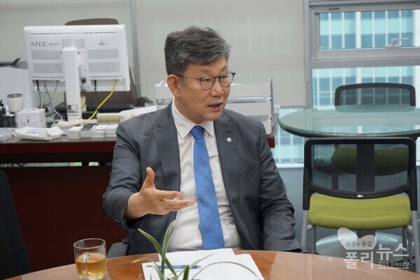 전규열 서경대 경영학부 교수 칼럼:[국회 상임위 만남] 김남근 의원 