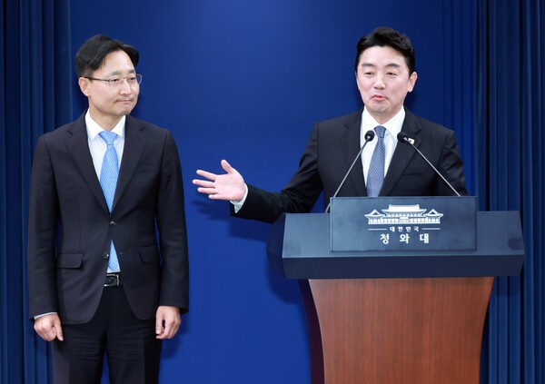 李대통령, 신임 비서실장에 임광현 국세청장 임명…<b>강훈식</b> 499일 만에 퇴...