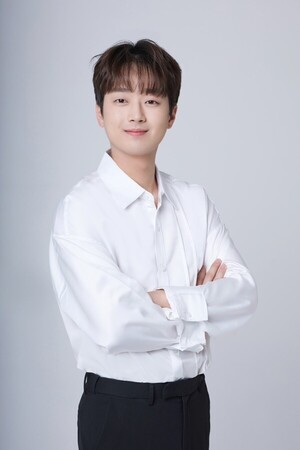<b>이찬원</b>, '<b>한터뮤직어워즈</b>' 포스트 <b>제너레이션</b> 상 수상→엔딩 무대까지…역시 ...