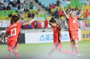 [동아시안컵] <b>장슬기</b>, '<b>동점골</b>'