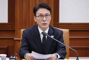 김민석 총리, 'AI 민주주의'로 글로벌 규범 선도 선언... "K-민주주의가... - 뉴스 썸네일 이미지