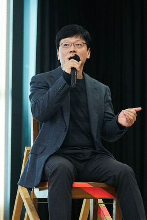 스마일게이트, 2.8조 AI 데이터센터로 '게임 리스크' 탈출 - 뉴스 썸네일 이미지