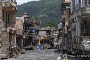 [종합] 네팔 대홍수, 사망자 1천명 넘을 듯…수색·구조 난항 2차 홍수도...